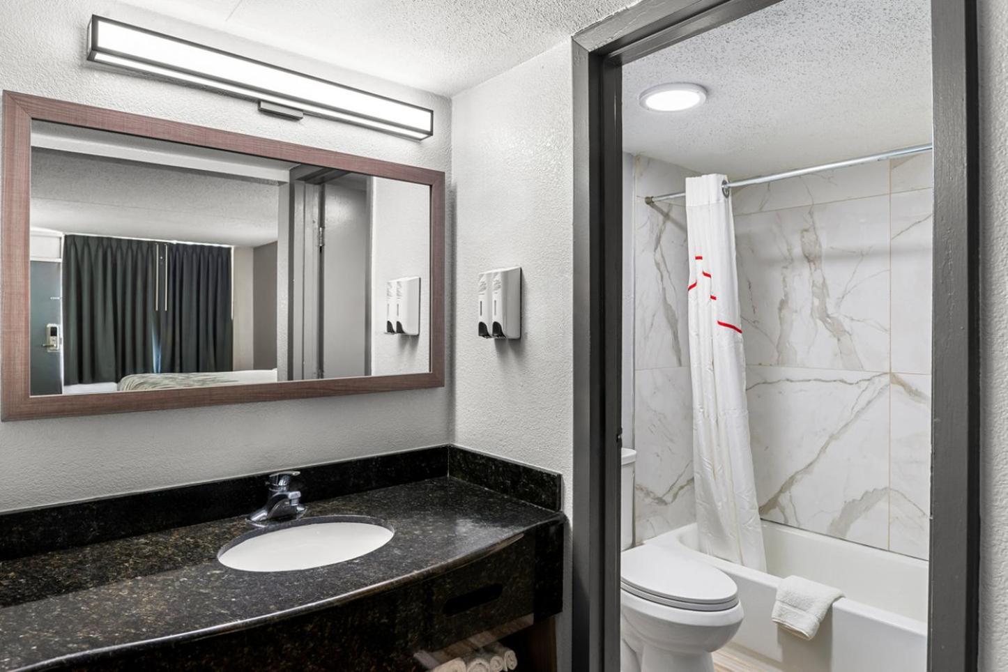 Red Roof Inn Richmond - Airport Sandston Zewnętrze zdjęcie